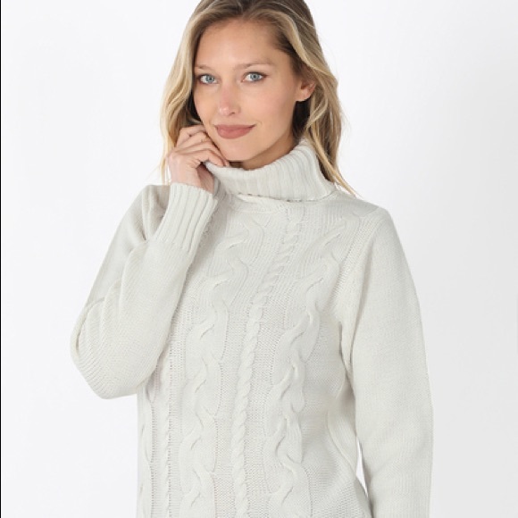 NWT White Braided front turtleneck sweater - Picture 2 of 4